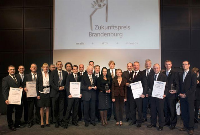 Die Preisträger und Laudatoren des Zukunftspreises Brandenburg 2013